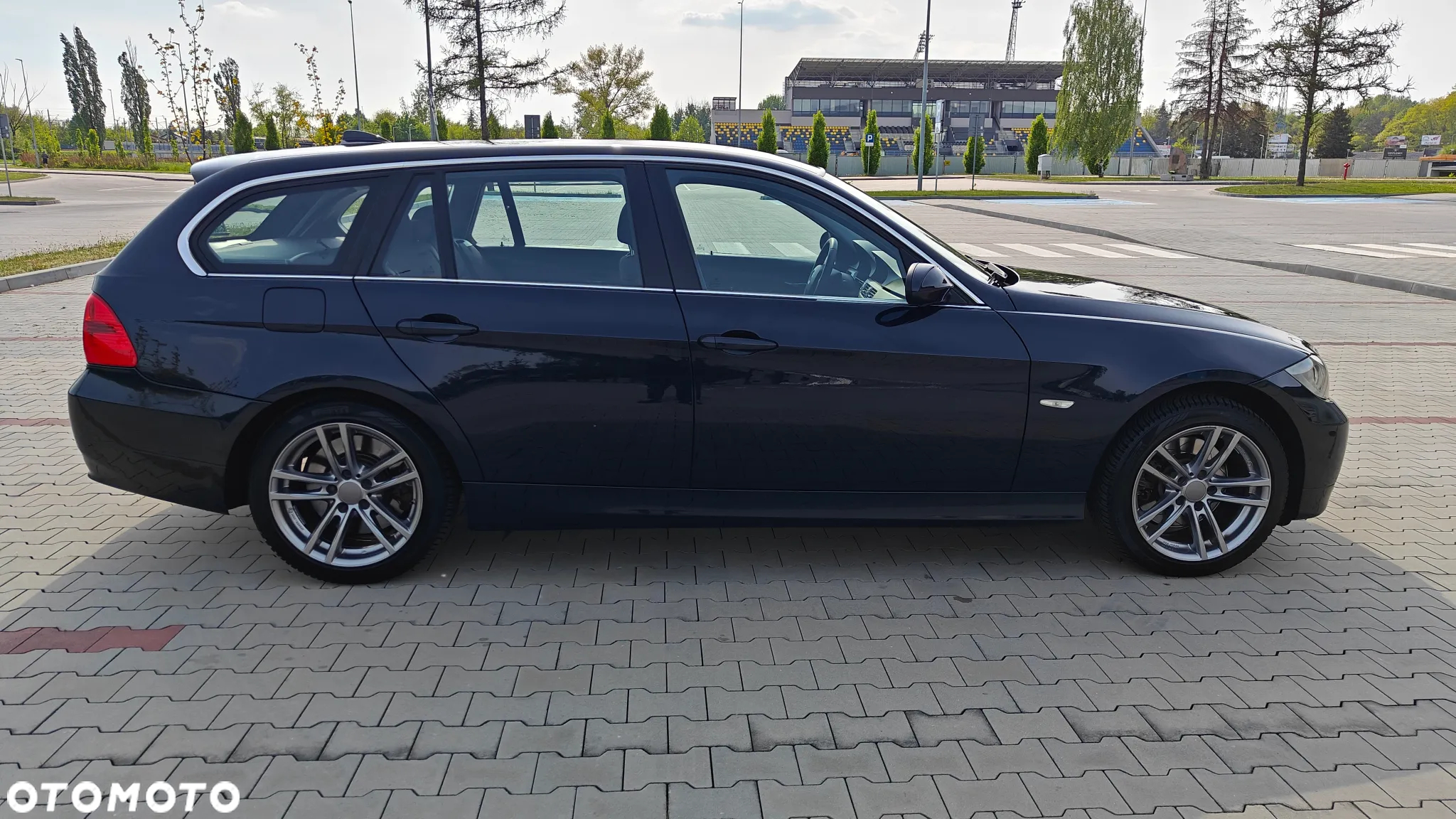 BMW Seria 3 330xi - 11