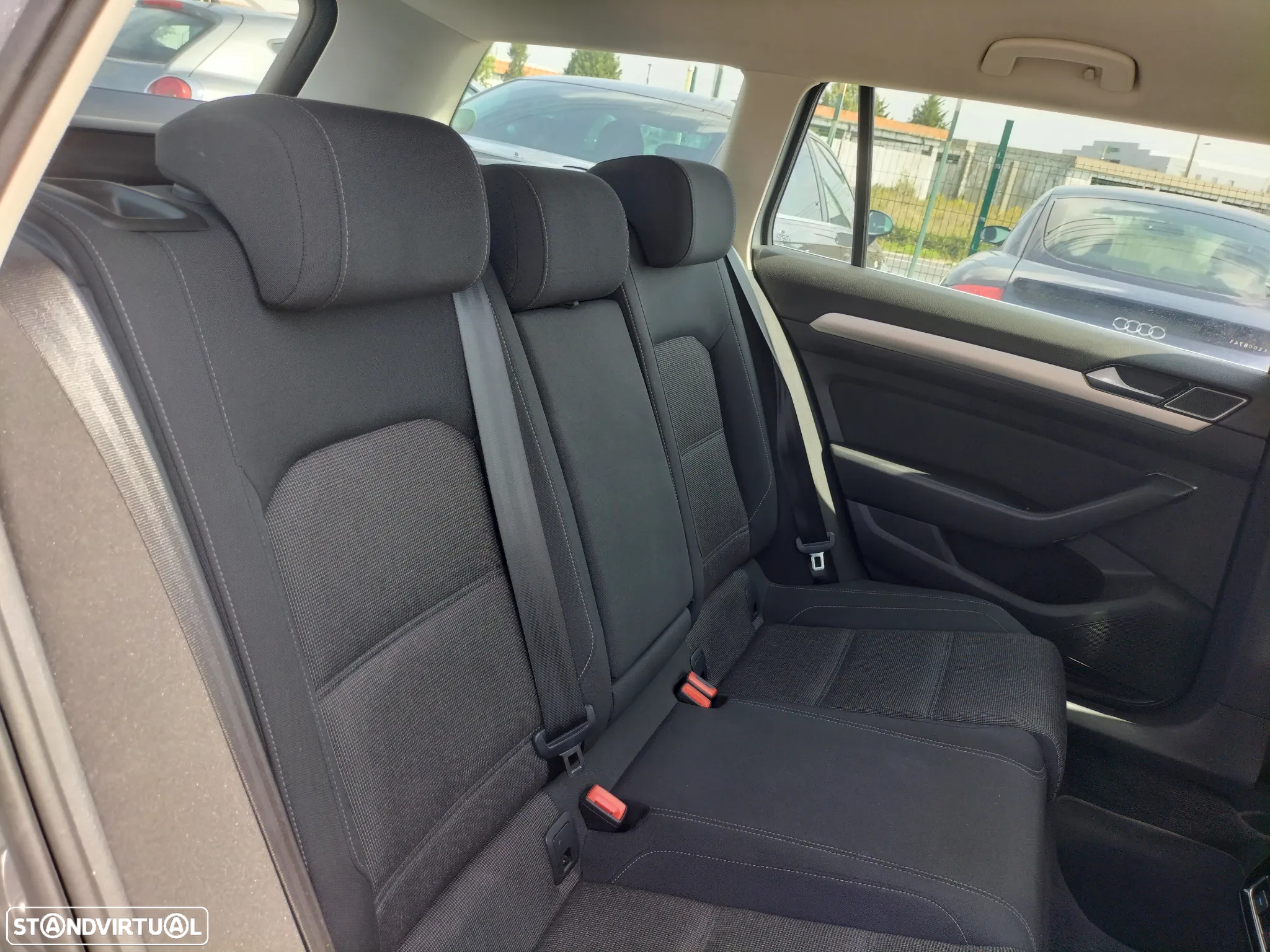 VW Passat Variant 2.0 TDi (BlueMotion ) Comfortline - 13