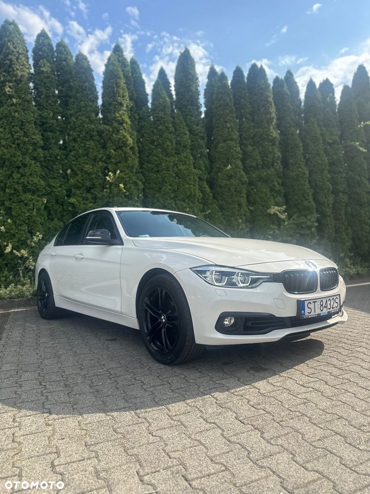 BMW Seria 3 318i - 1