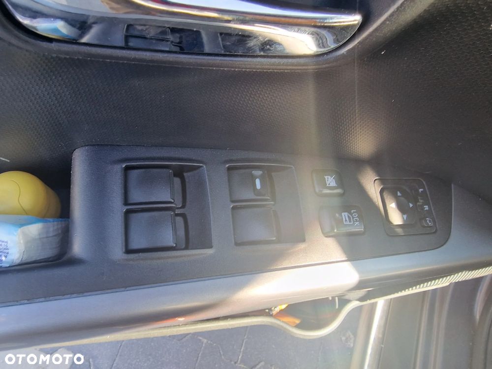 Mitsubishi Outlander 2.2 DID Intense EU5 - 15