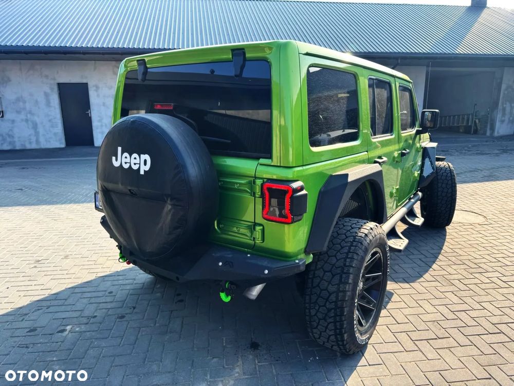Jeep Wrangler 3.6 Unlim Sahara - 3