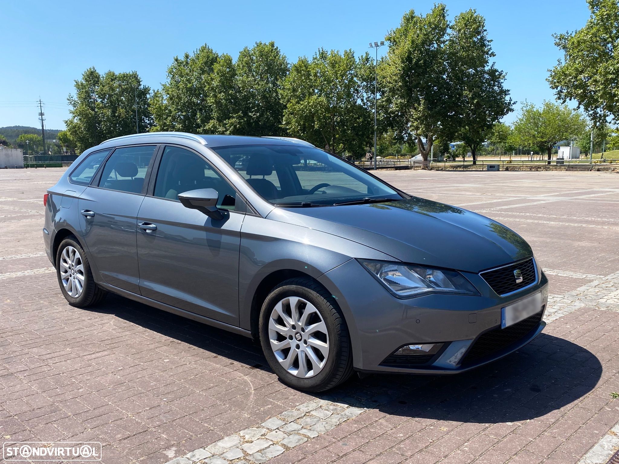 SEAT Leon ST 1.6 TDI Style Ecomotive - 1