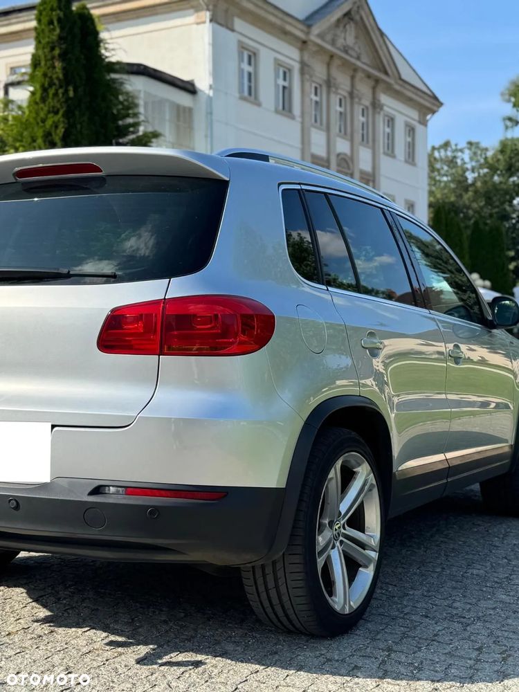 Volkswagen Tiguan - 1