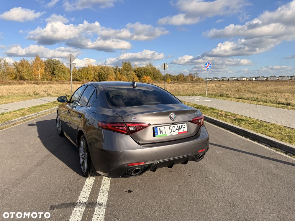 Alfa Romeo Giulia 2.0 Turbo Veloce - 4