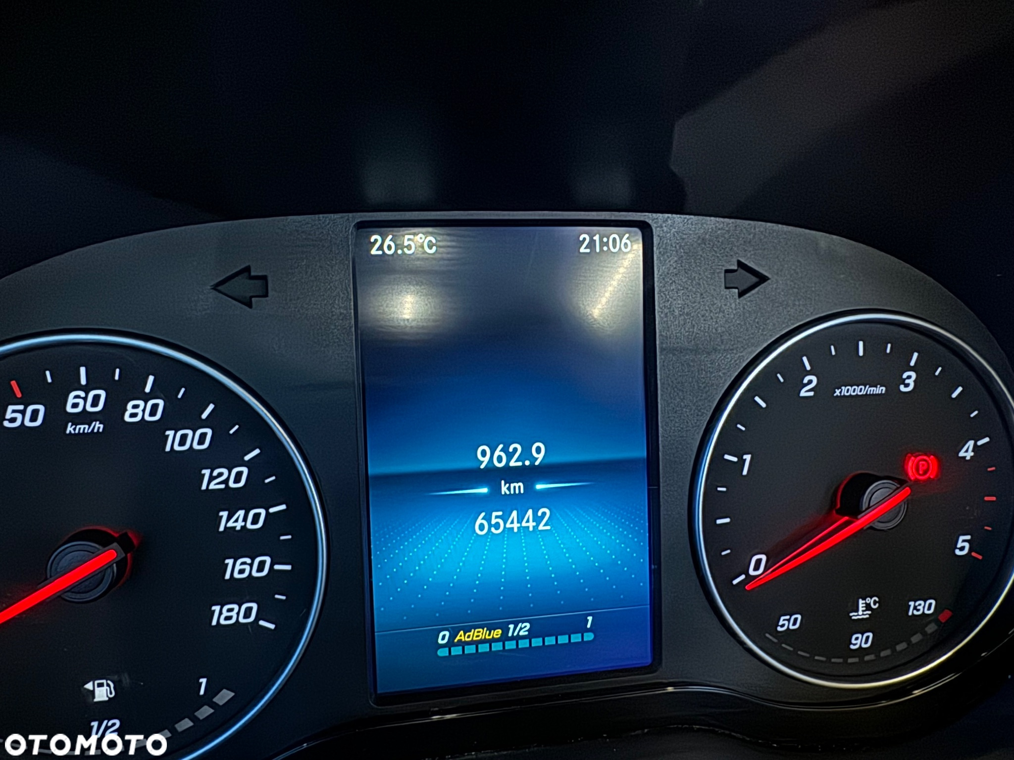 Mercedes-Benz Sprinter - 14