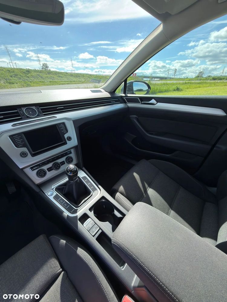 Volkswagen Passat 1.8 TSI BMT Comfortline - 27