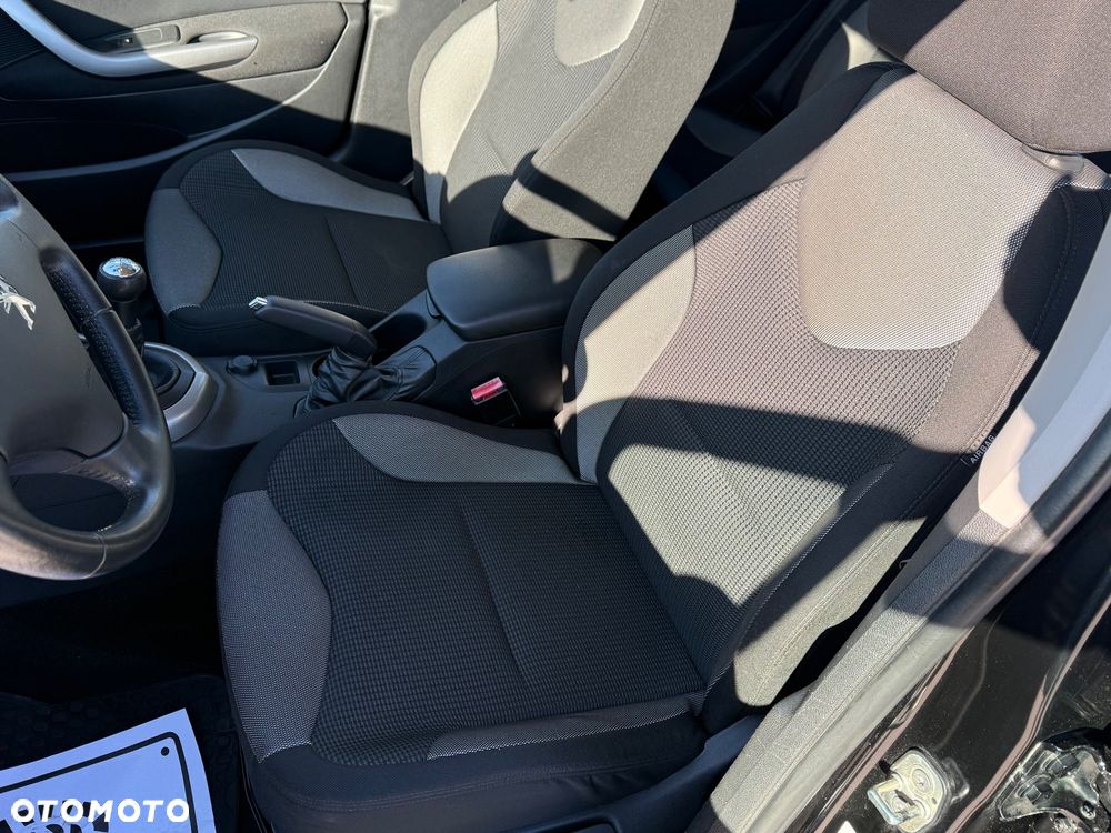 Peugeot 308 1.6 Trendy - 19