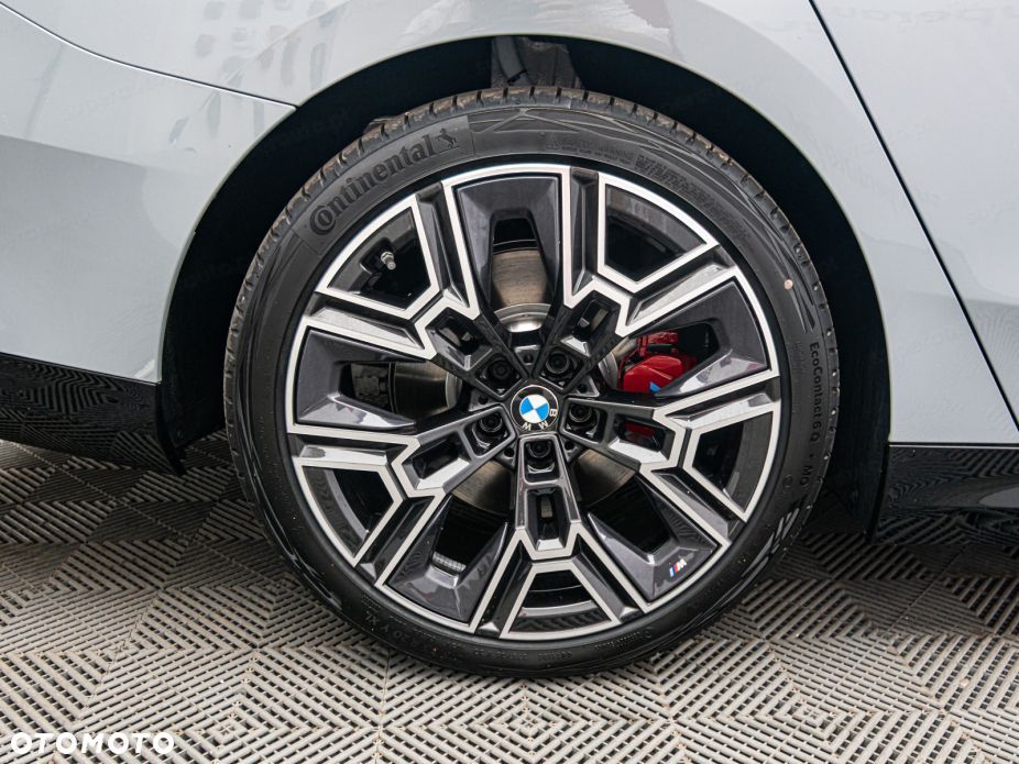 BMW Seria 5 - 25
