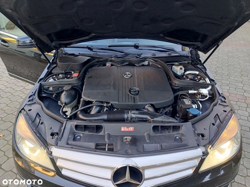 Mercedes-Benz Klasa C 220 CDI BlueEff Avantgarde - 14