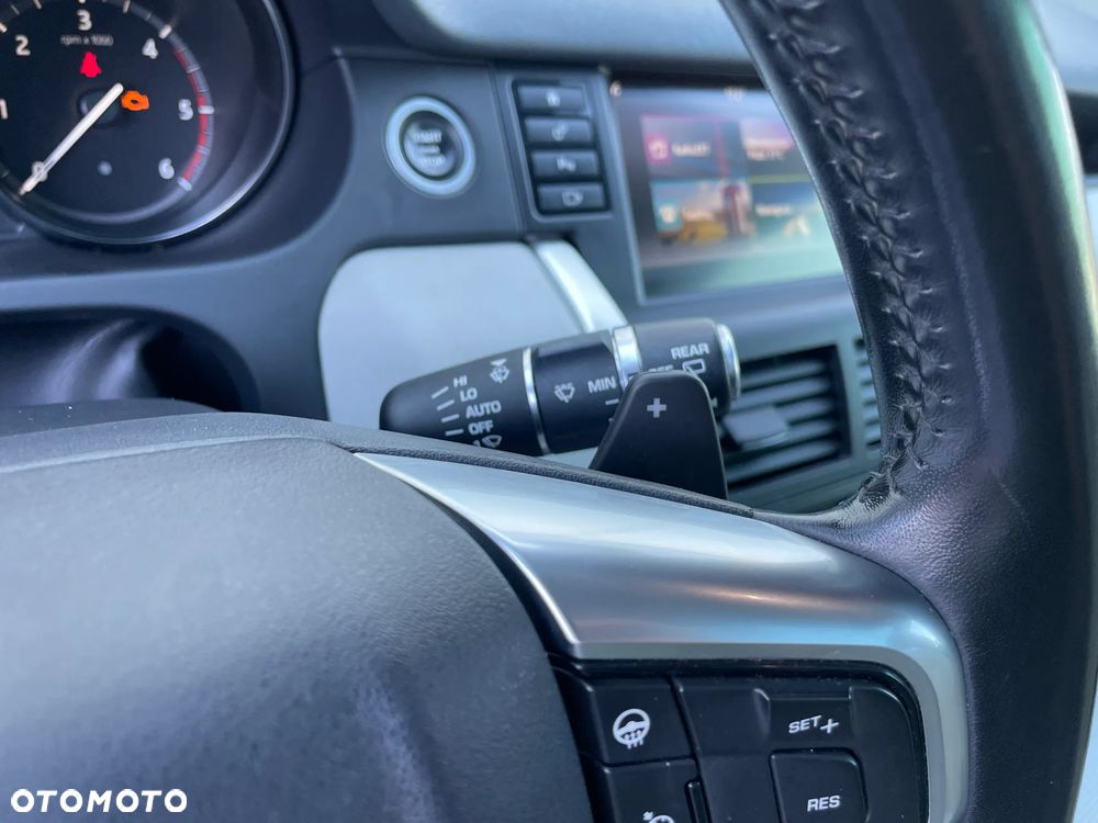 Land Rover Discovery Sport TD4 HSE Luxury - 38