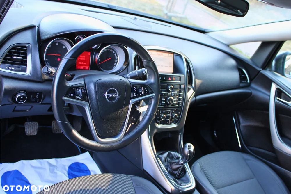 Opel Astra 1.7 CDTI DPF Cosmo - 18