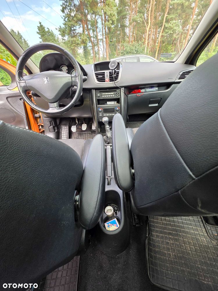 Peugeot 207 - 6