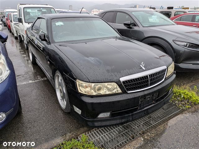 Nissan Laurel - 24