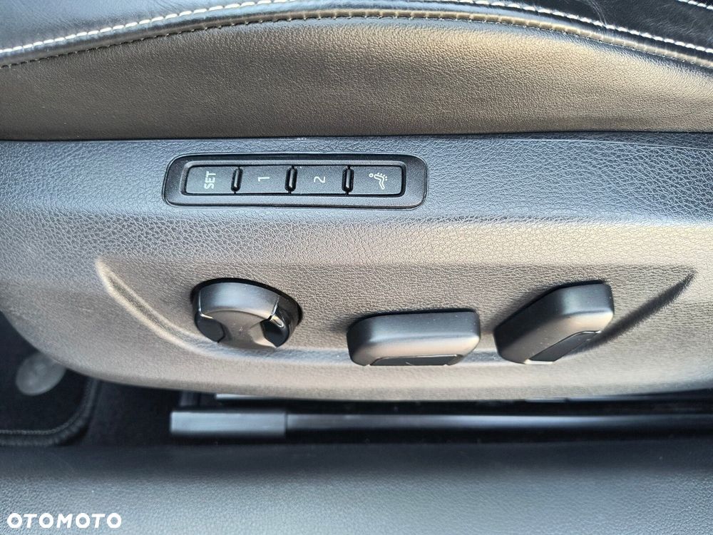 Skoda Superb 2.0 TDI SCR 4x4 L&K DSG - 23