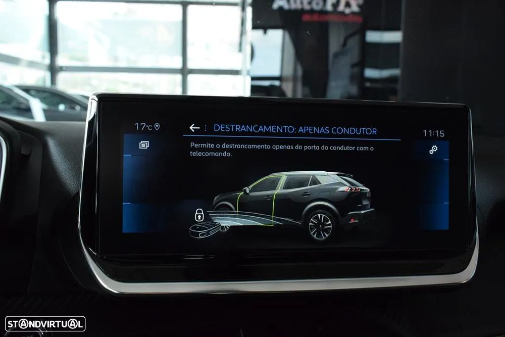 Peugeot 2008 1.5 BlueHDi Allure EAT8 - 31