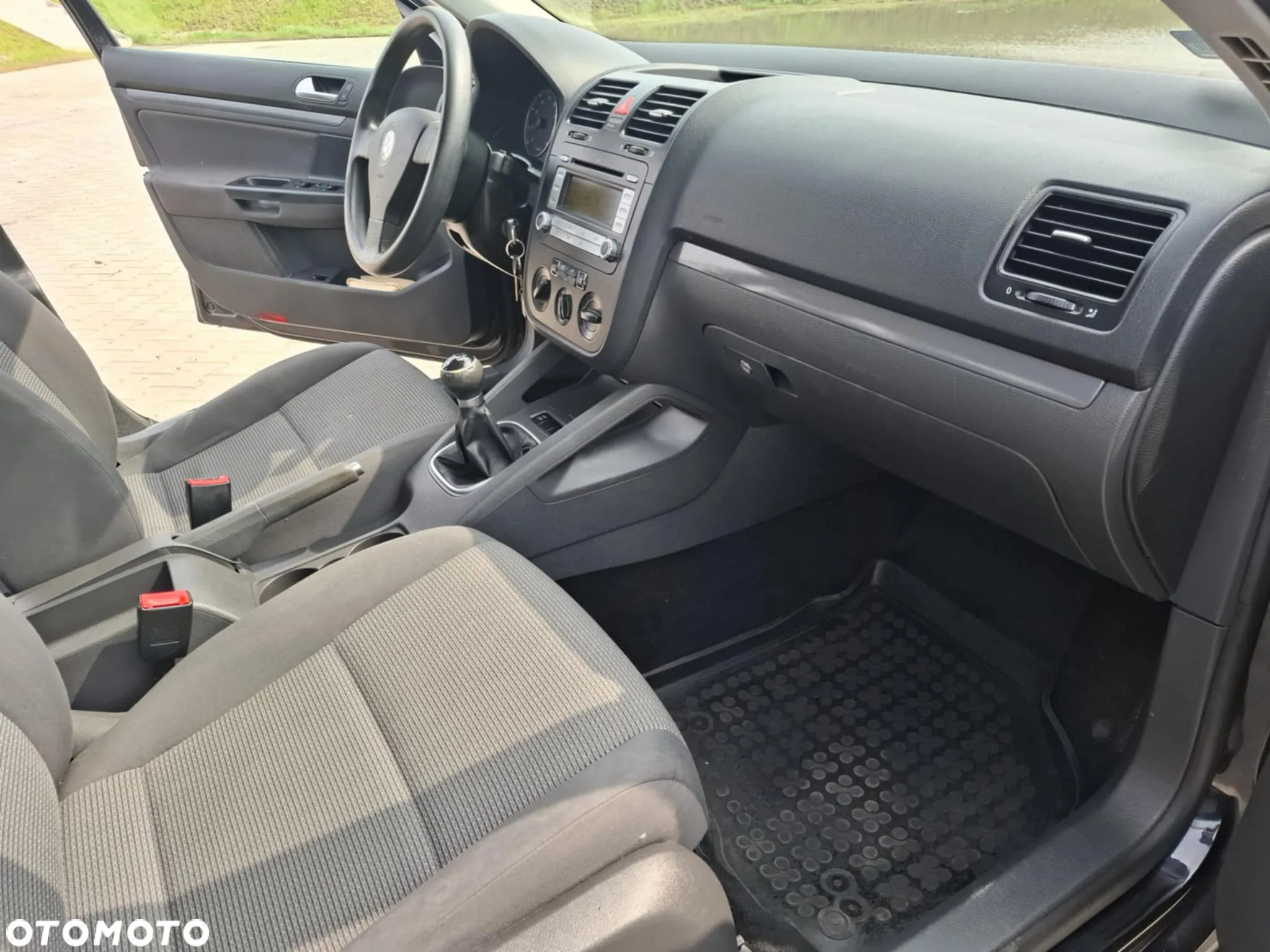 Volkswagen Jetta 1.6 Trendline - 9
