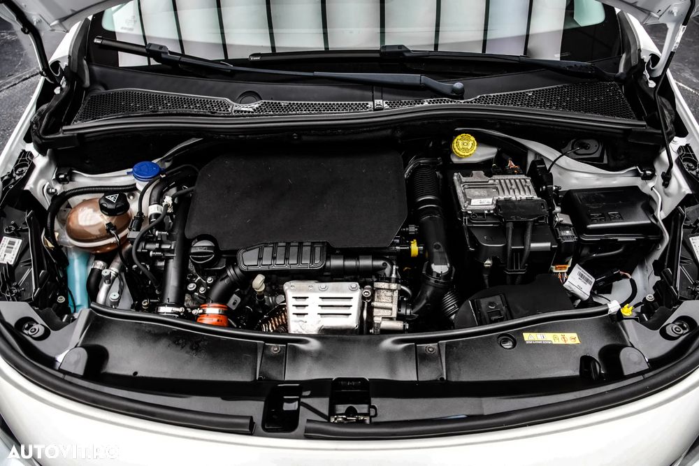 Peugeot 2008 1.2 PureTech Turbo EAT6 S&S GT-Line - 23