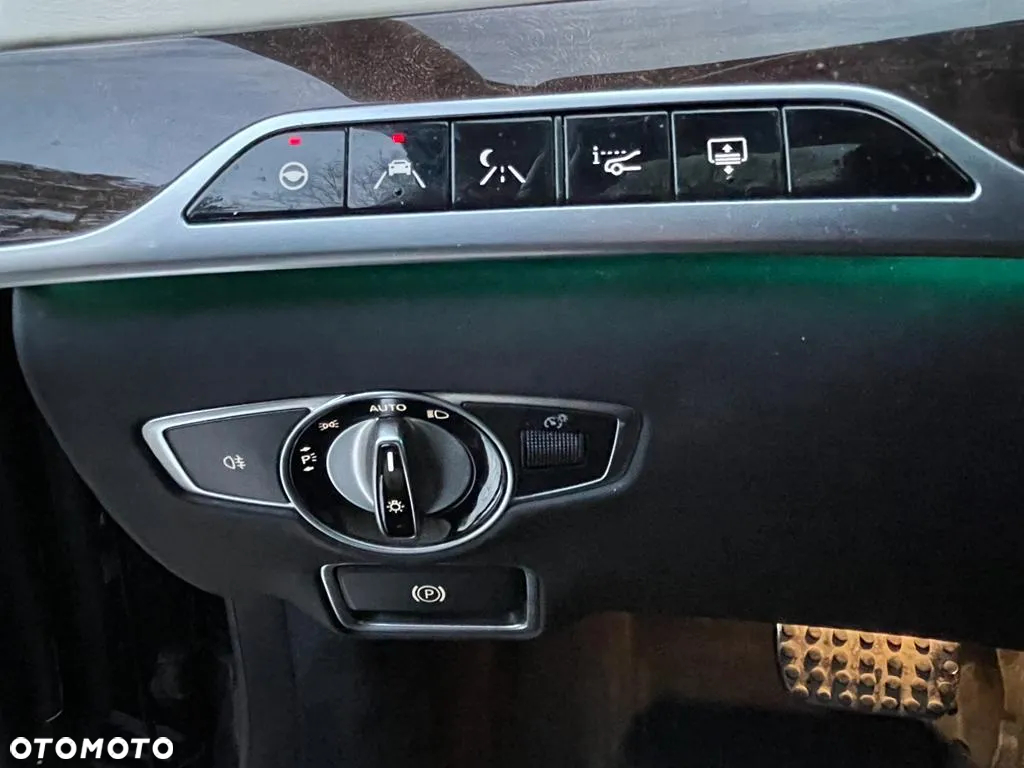 Mercedes-Benz Klasa S 400 d 4-Matic L 9G-TRONIC - 28
