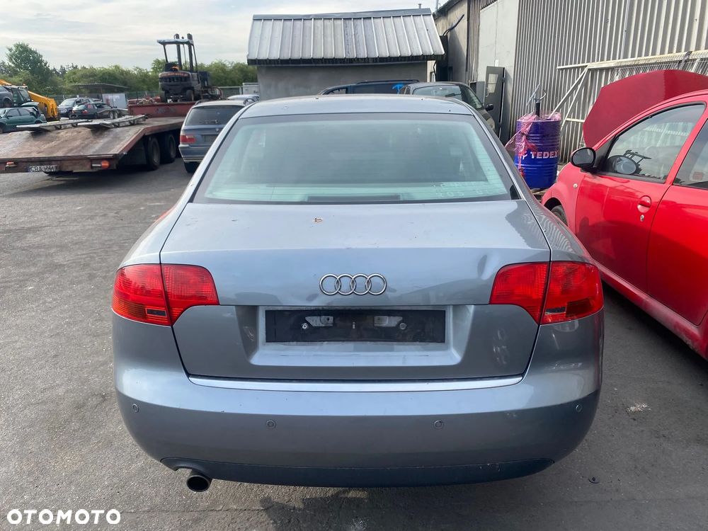 189 / Audi A4 B7 / Na Części / - 4