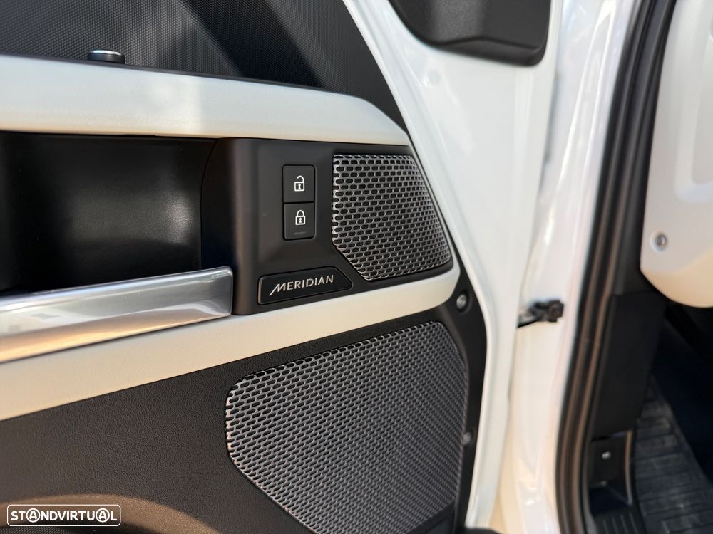 Land Rover Defender 3.0 D250 110 AWD X-Dynamic HSE - 17