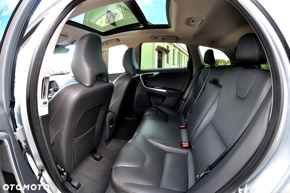 Volvo XC 60 D4 Geartronic Summum - 22