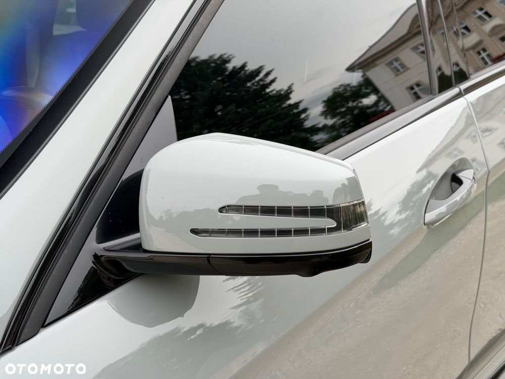 Mercedes-Benz Klasa E - 33