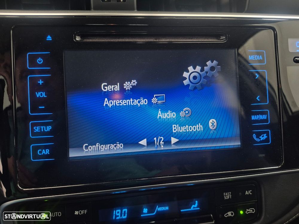 Toyota Auris Touring Sports 1.8 HSD Freestyle - 18