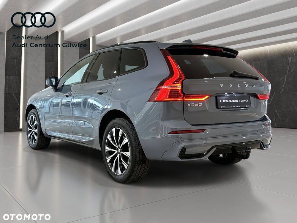 Volvo XC 60 B4 D AWD Plus Dark - 5