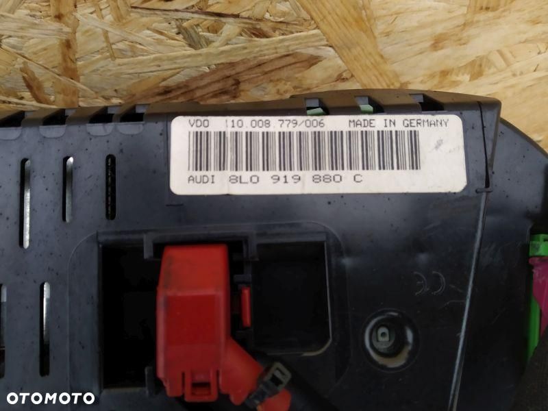 LICZNIK ZEGARY EUROPA AUDI A3 8L0919880C - 4