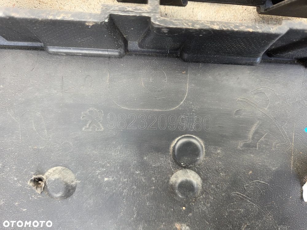 Grill Atrapa kratka zderzaka przedniego Peugeot 208 II - 15