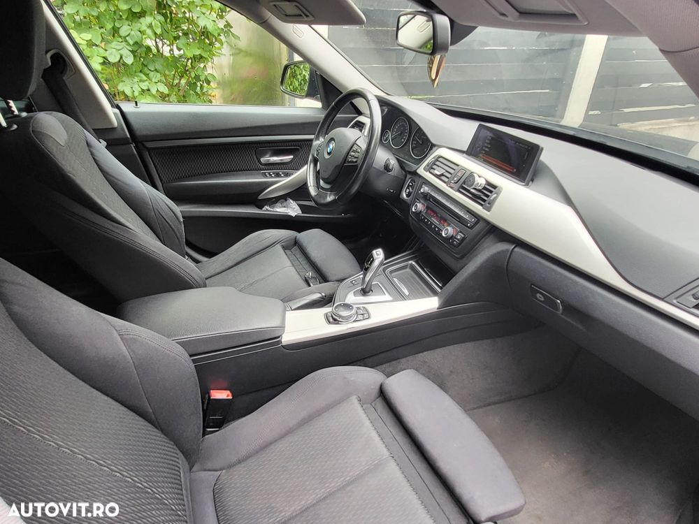 BMW Seria 3 320d DPF Aut. M Sport Edition - 22