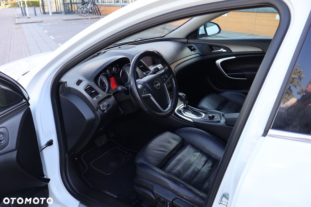 Opel Insignia - 22