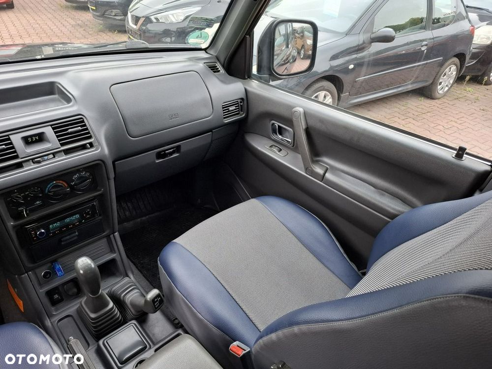 Mitsubishi Pajero - 17