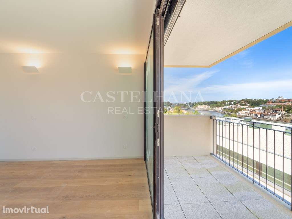 Apartamento T2 duplex com vista frontal de rio em Vila Nova de Gaia - Grande imagem: 3/38