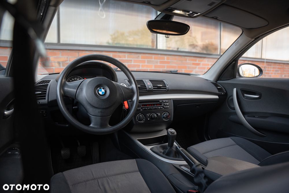 BMW Seria 1 118d - 27