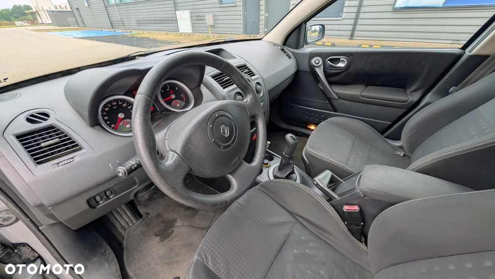 Renault Megane 1.5 dCi Expression - 8