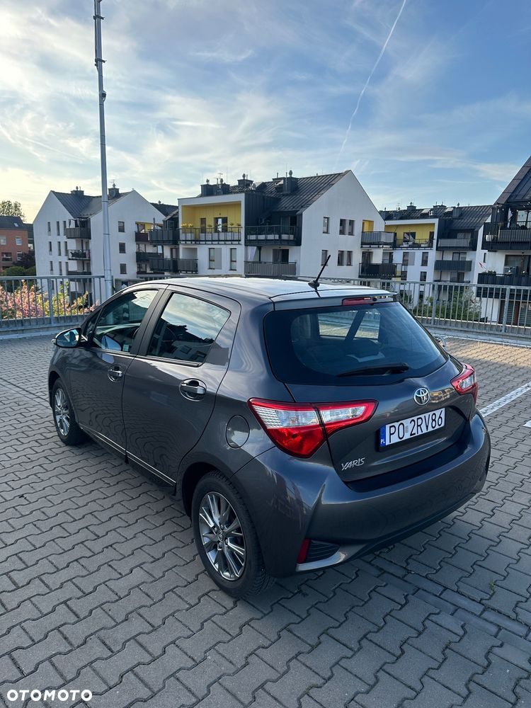 Toyota Yaris 1.5 Premium - 7