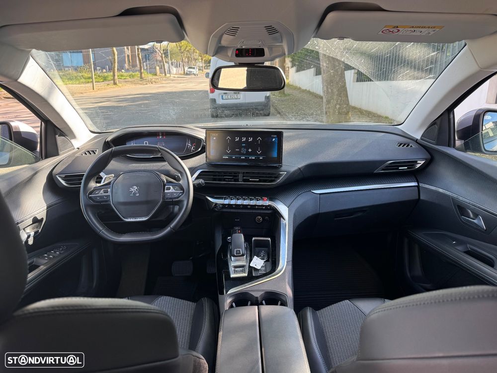 Peugeot 3008 PureTech 130 Stop & Start GPF EAT8 Allure - 4