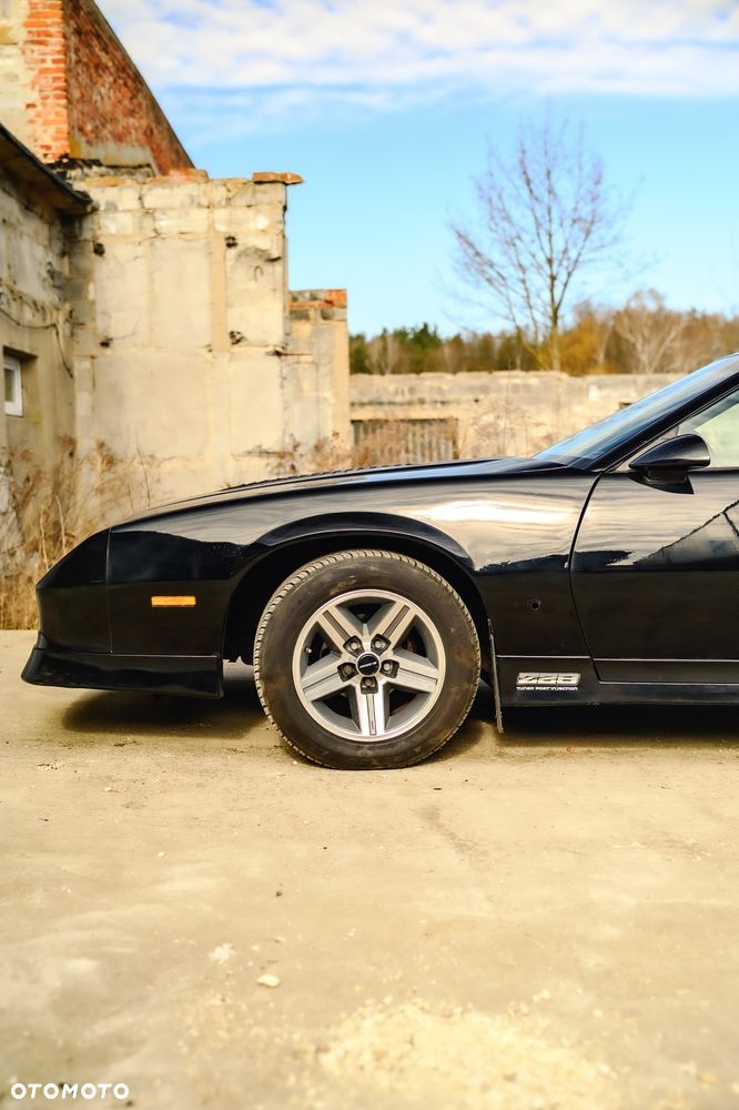 Chevrolet Camaro - 13