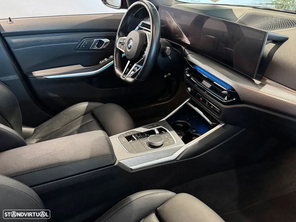 BMW 320 d Touring Pack Desportivo M Auto - 9