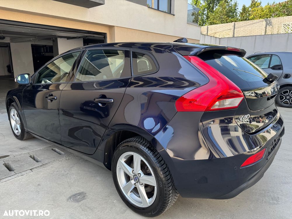 Volvo V40 D2 - 7