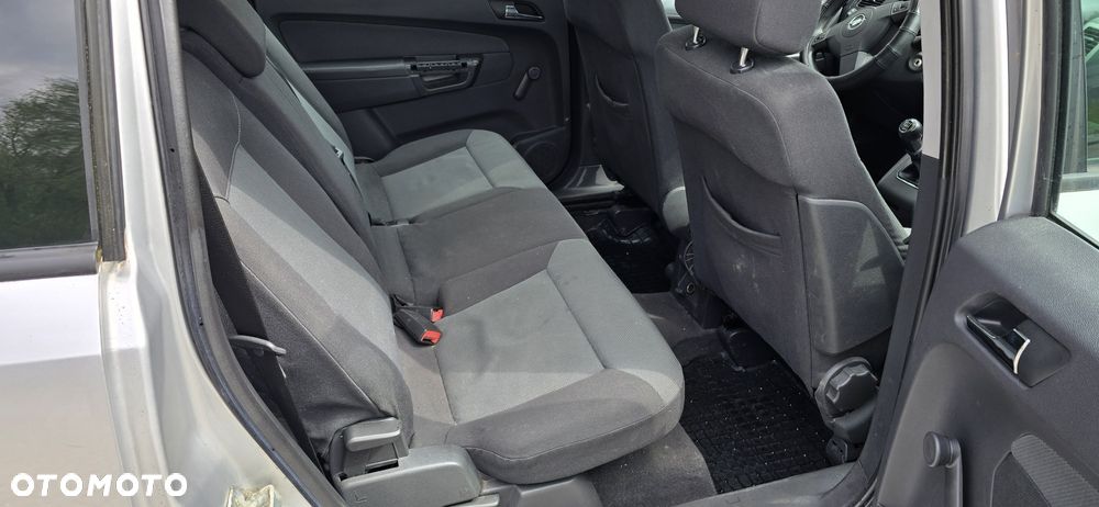 Opel Zafira - 8