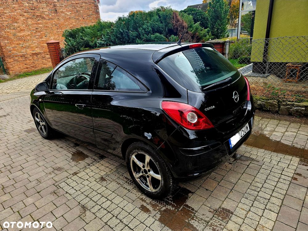 Opel Corsa 1.2 16V Essentia - 3