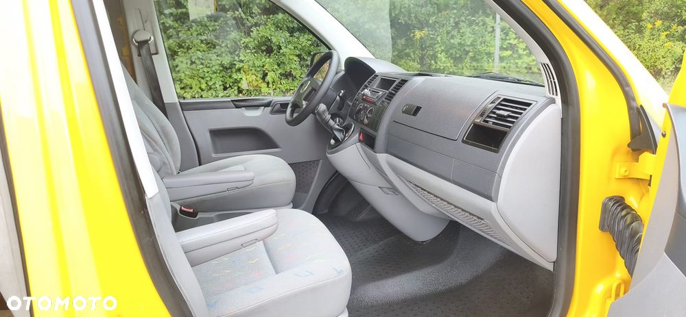 Volkswagen TRANSPORTER T5 - 21