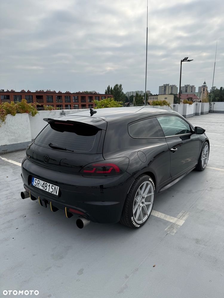 Volkswagen Scirocco 2.0 TSI - 11