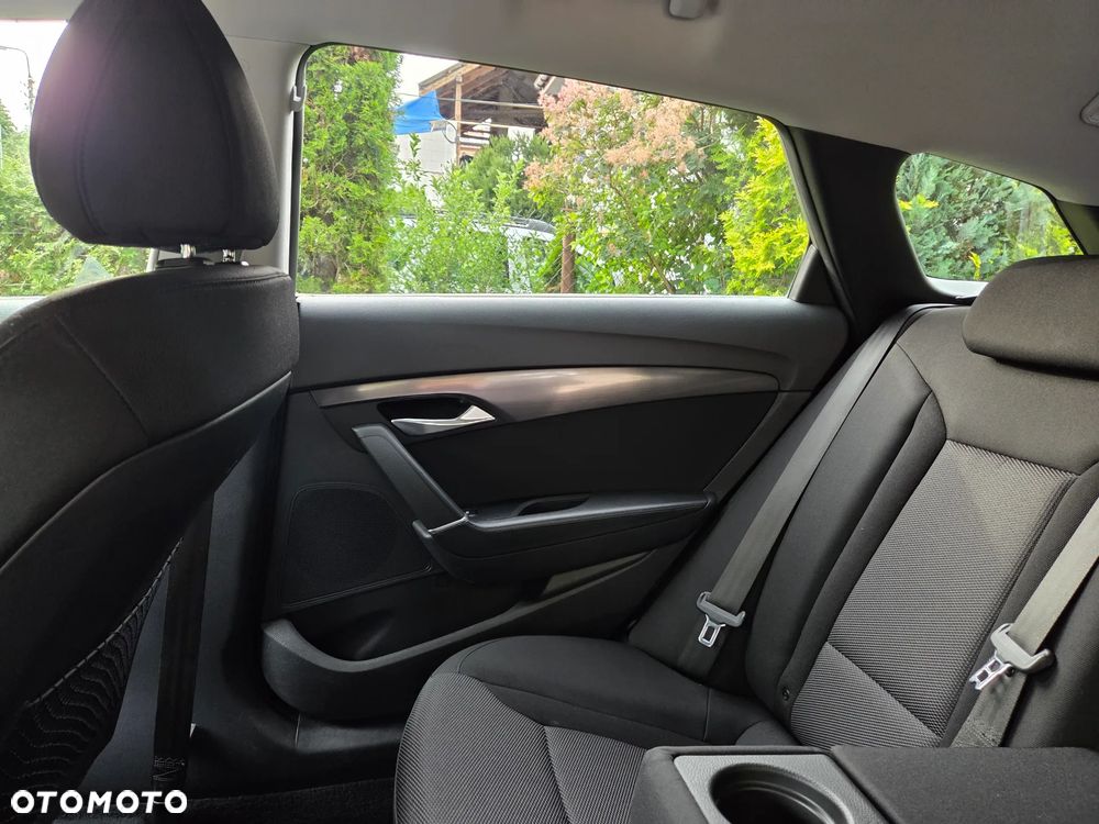 Hyundai i40 1.7 CRDi Comfort DCT - 6