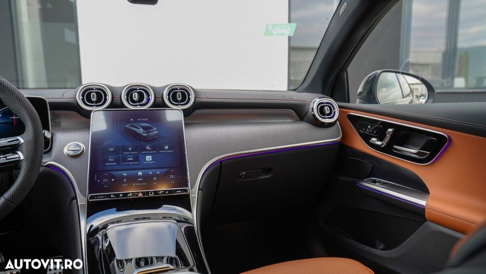 Mercedes-Benz GLC Coupe 300 e 4MATIC - 11