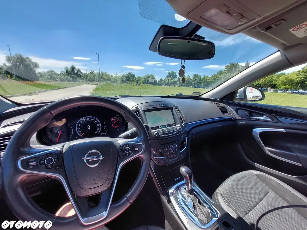 Opel Insignia 2.0 CDTI 4x4 Sports Tourer - 2
