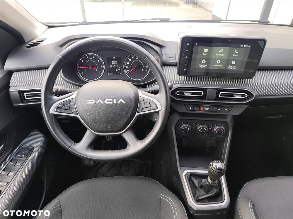 Dacia Sandero - 8