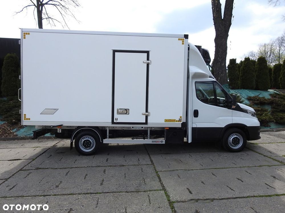 Iveco DAILY 35S16 NOWY KONTENER CHŁODNIA -10*C 8 PALET FUNKCJA GRZANIA ZASILANIE 230V TEMPOMAT KLIMATYZACJA 160KM - 8